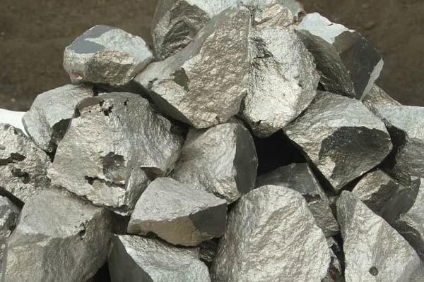 What is the production process of medium carbon ferro manganese?
